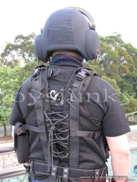 gsg9 helmet + vest.06.jpg