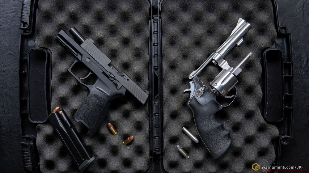 Gun-with-ammunition-in-open-case-for-gun-Pistol-cases-Featured-SS.jpg