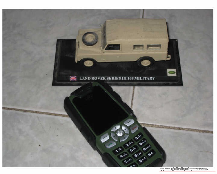 LR M Phone 003a.jpg